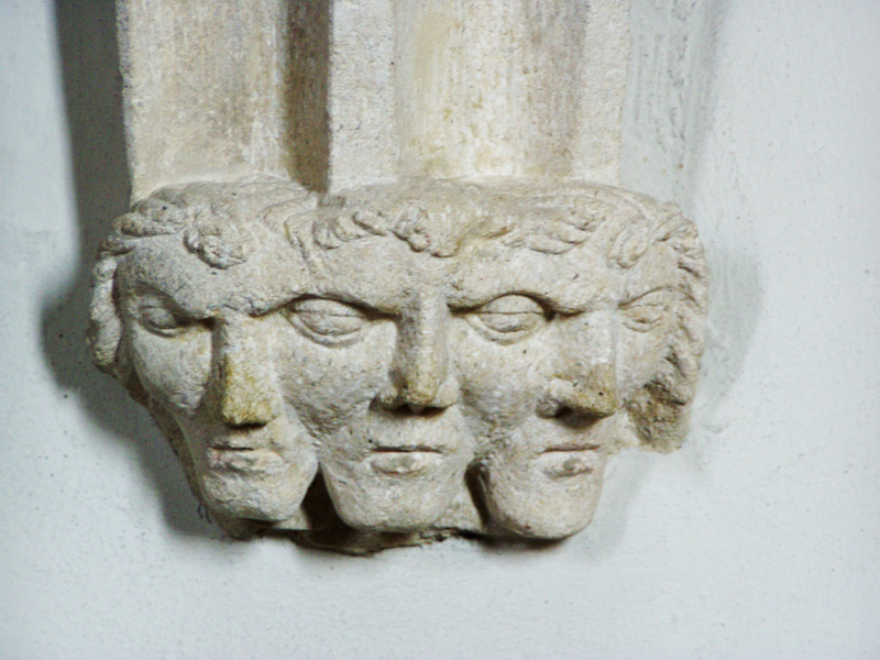 Relief Heiligen Dreifaltigkeit - 3 Köpfe mit 4 Augen